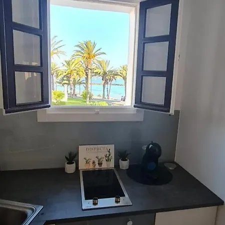 Seafront Camison Апартаменты
